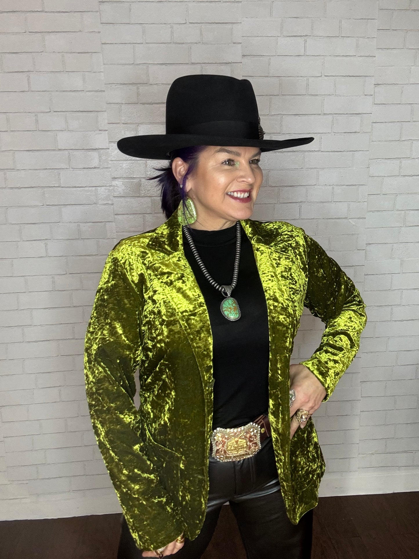 Silver Roundel Pearl Bead Green stone pendant necklace