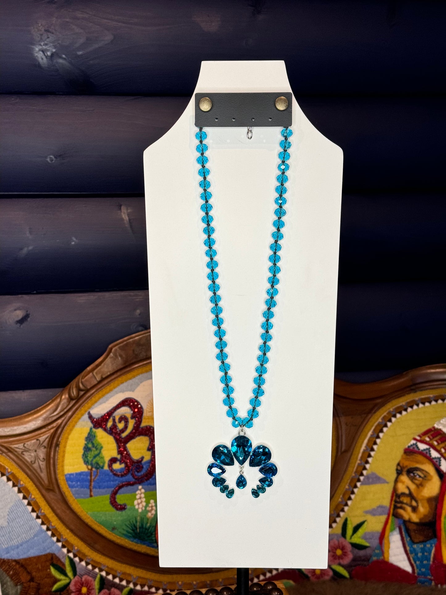 Fun Sparkly Naja Necklace