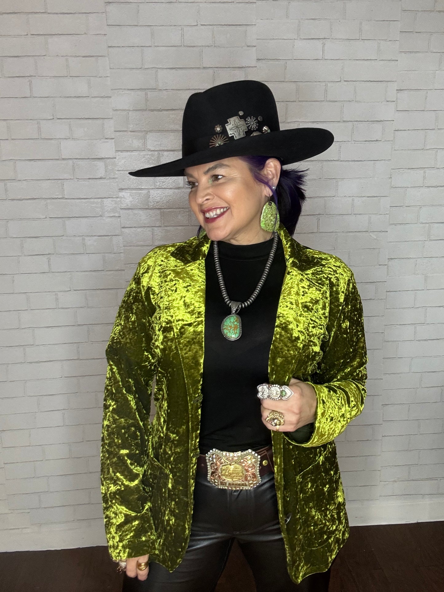 Silver Roundel Pearl Bead Green stone pendant necklace