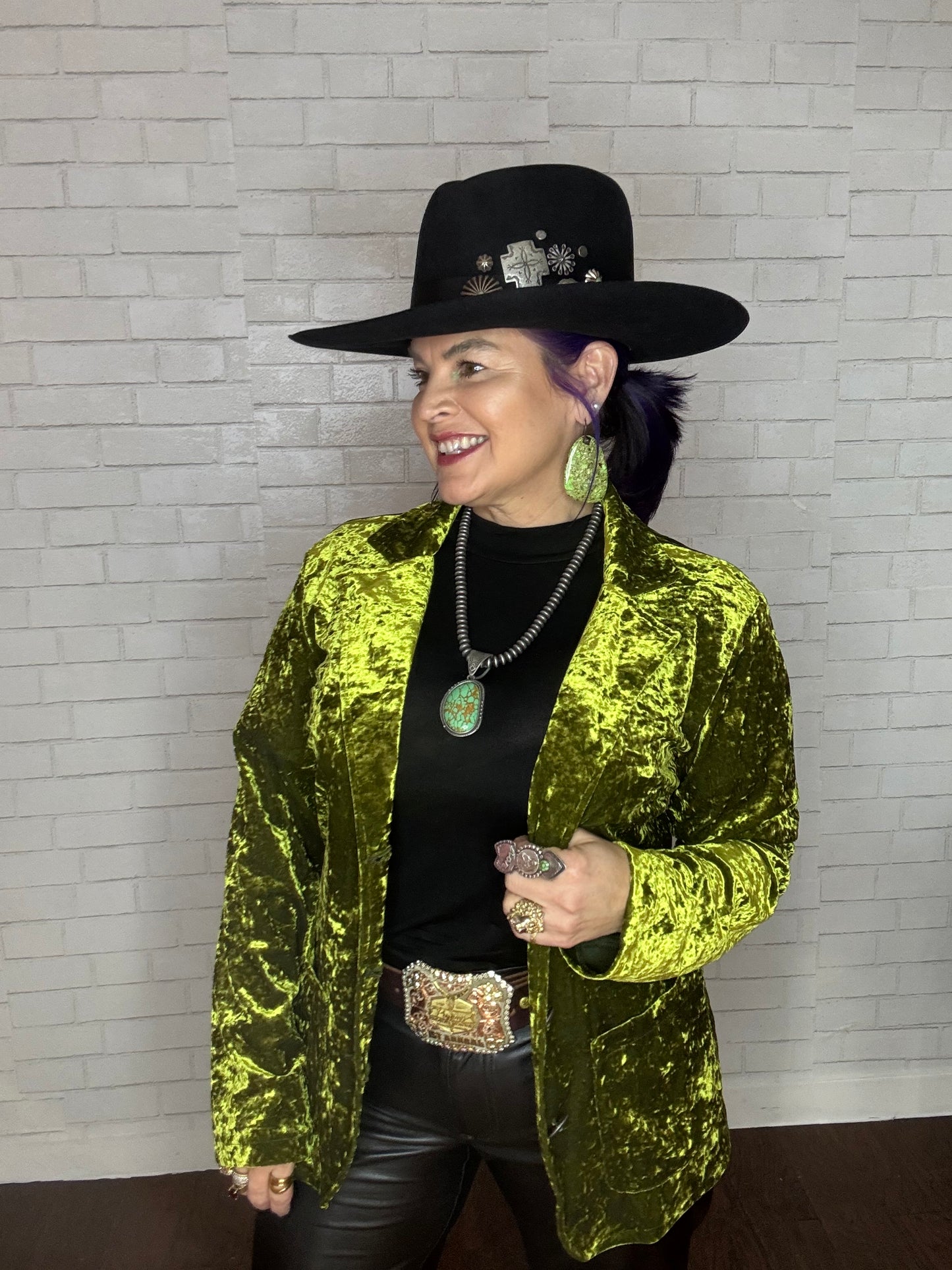 Silver Roundel Pearl Bead Green stone pendant necklace