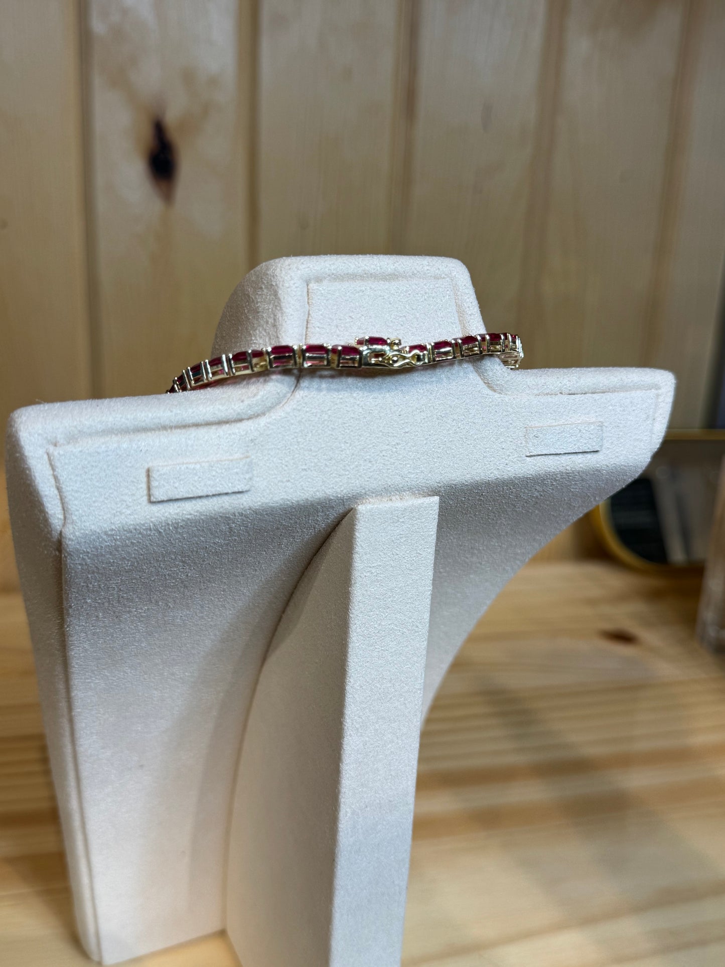Beautiful Goldtone Ruby Set (Necklace, Bracelet & Earrings)