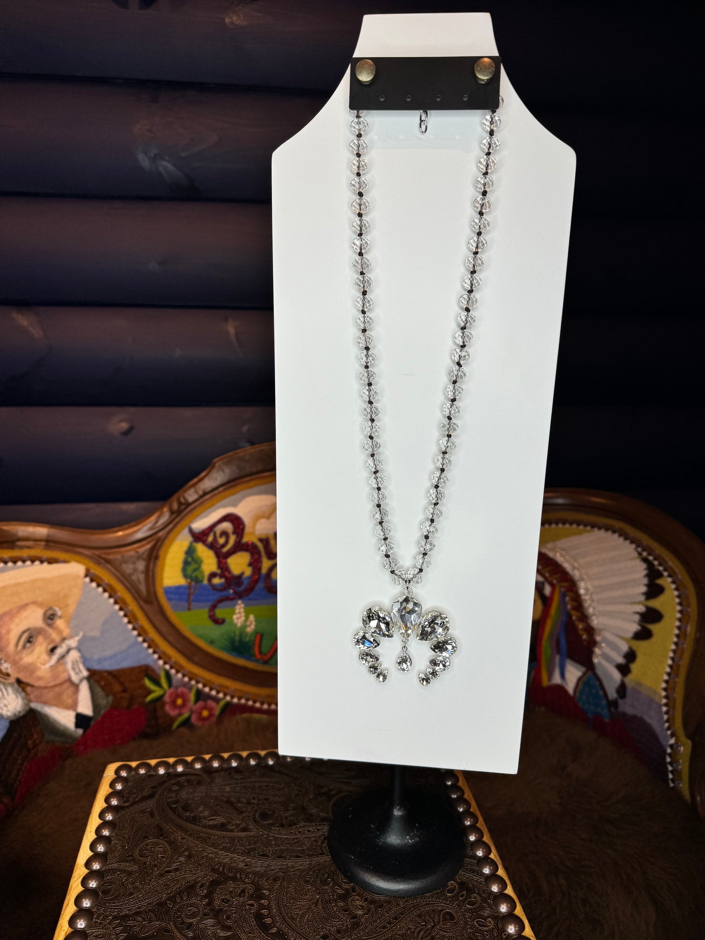 Fun Sparkly Naja Necklace