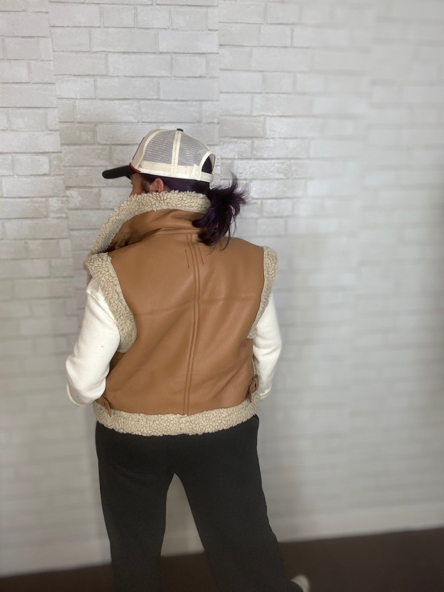 Sherpa Lined Vest (2 Colors)