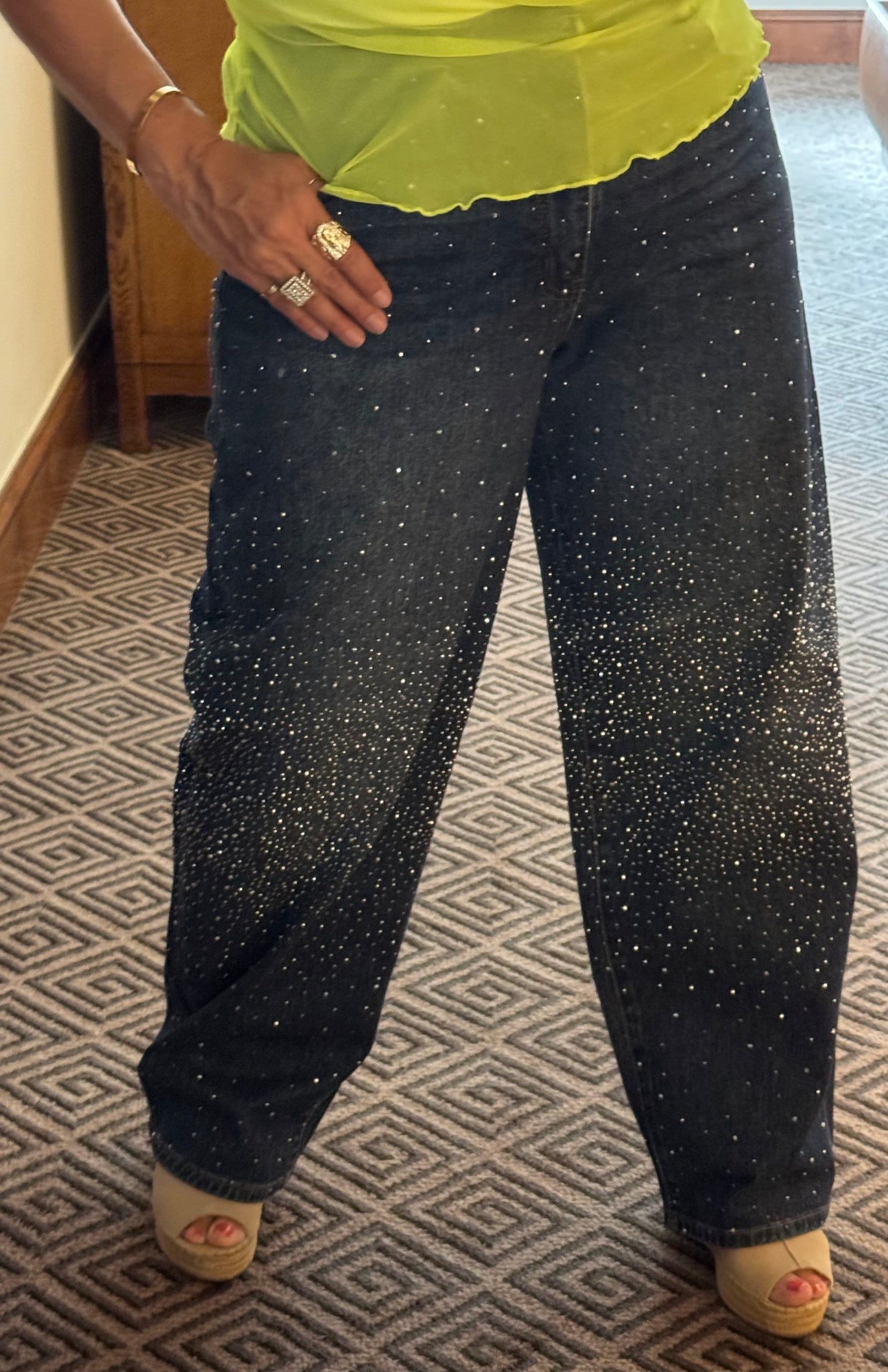 Mid Waist Embellished Barrel Jeans