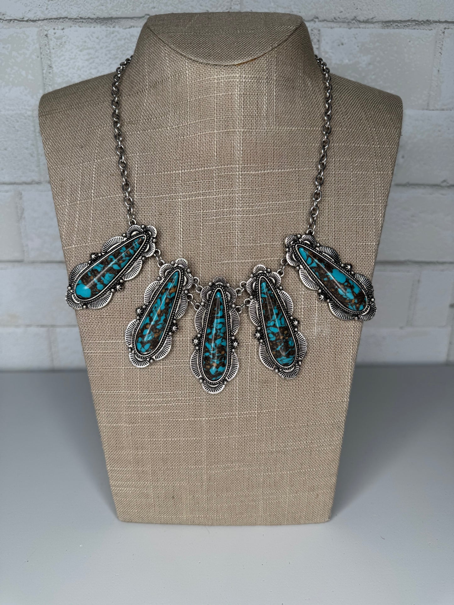 Teardrop Matrix Necklace