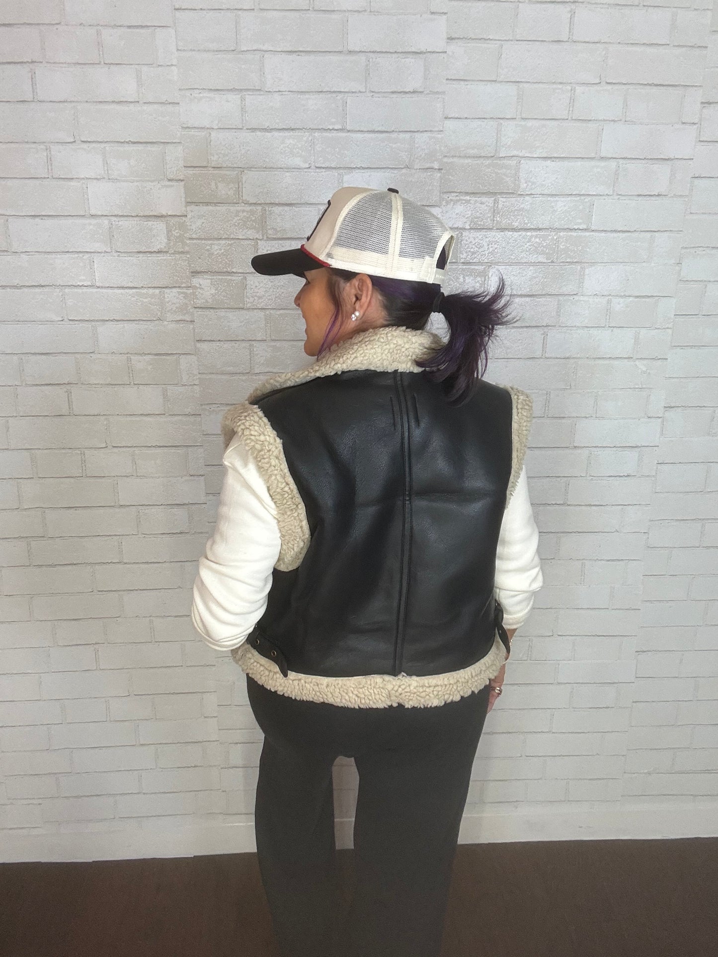 Sherpa Lined Vest (2 Colors)