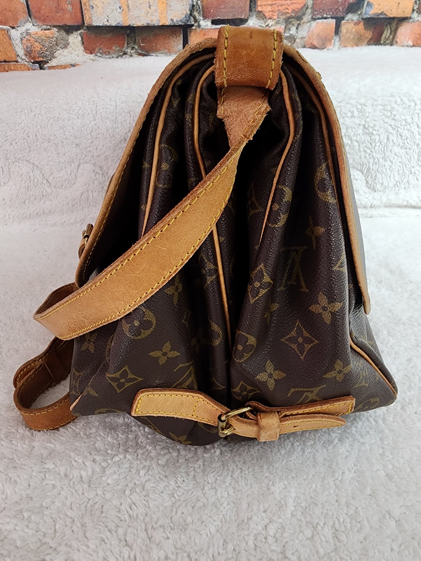 Pre-Loved Louis Vuitton Monogram Saumur 35