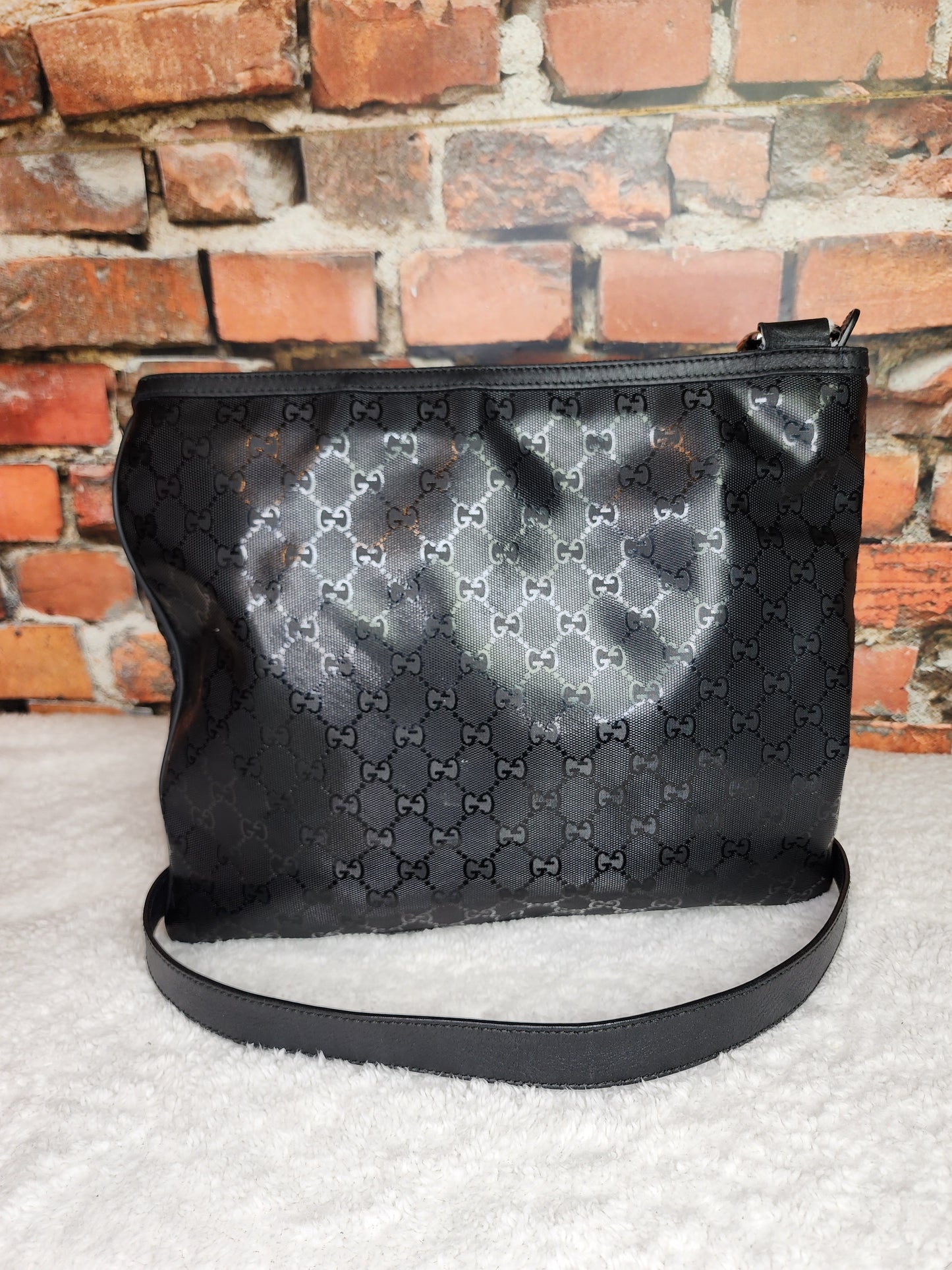 Pre-Loved Gucci Messenger Bag