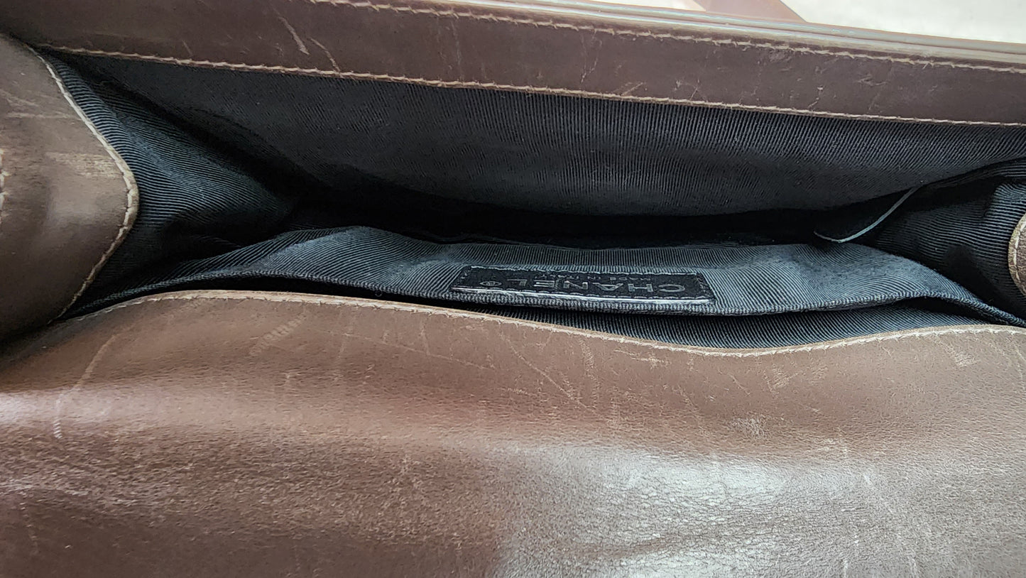 Pre-Loved Chanel Boy Handbag