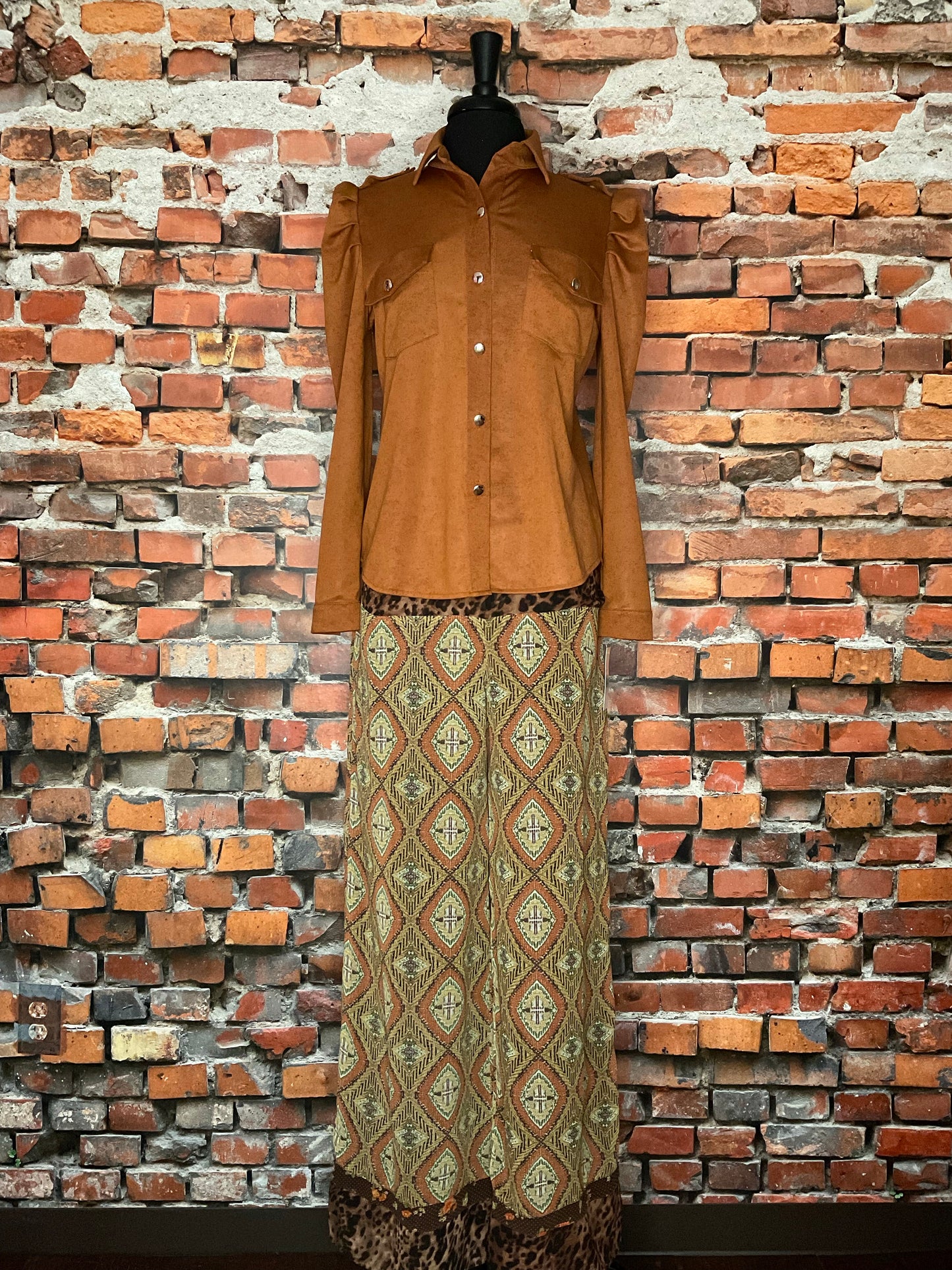 Flowing Pant with Leopard Print Waist