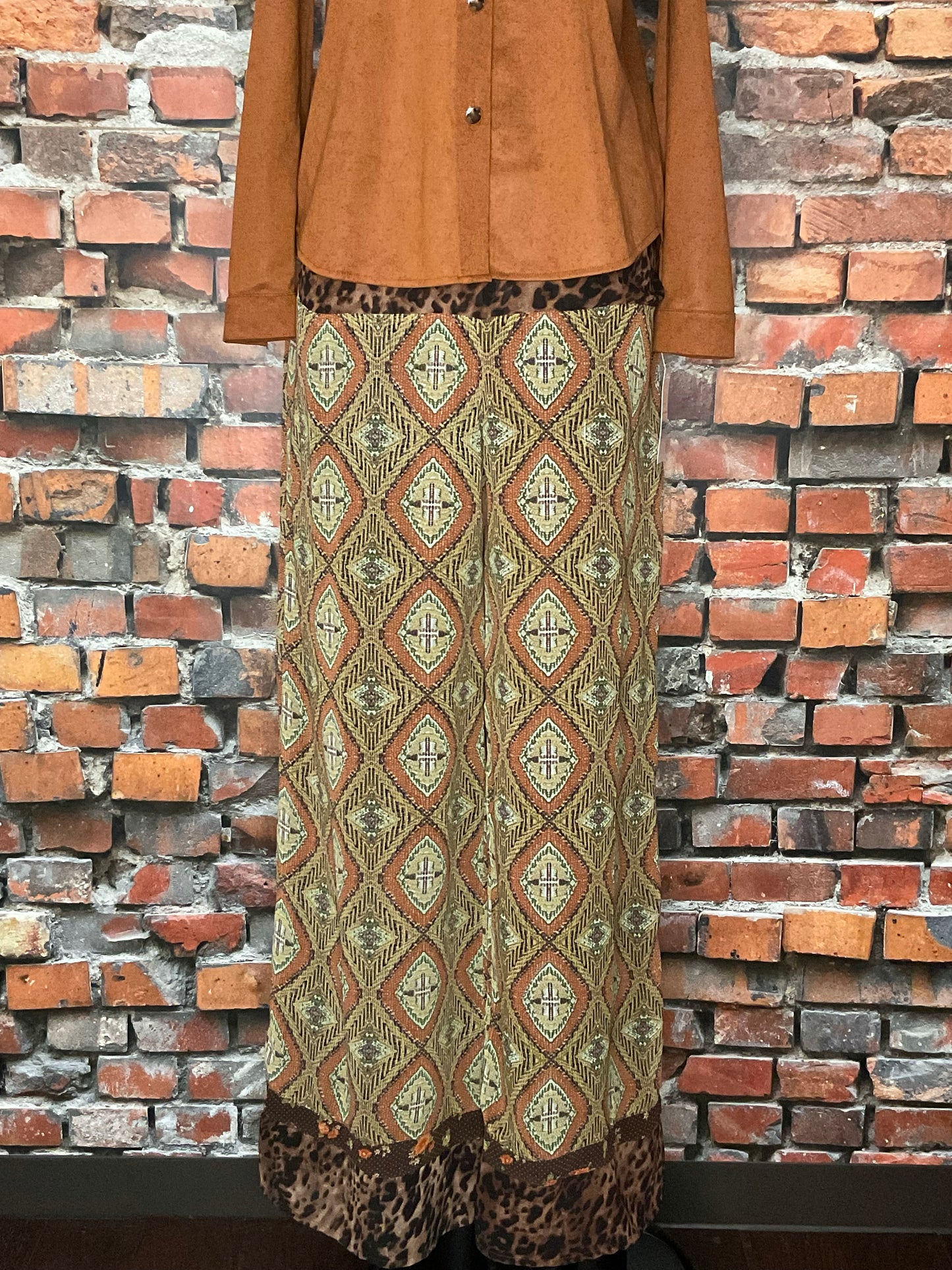 Flowing Pant with Leopard Print Waist