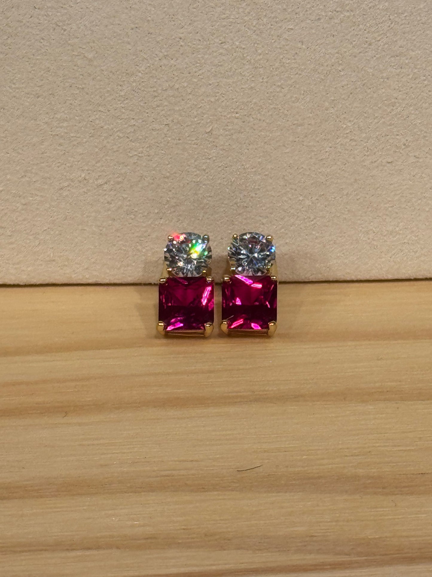 Beautiful Goldtone Ruby Set (Necklace, Bracelet & Earrings)
