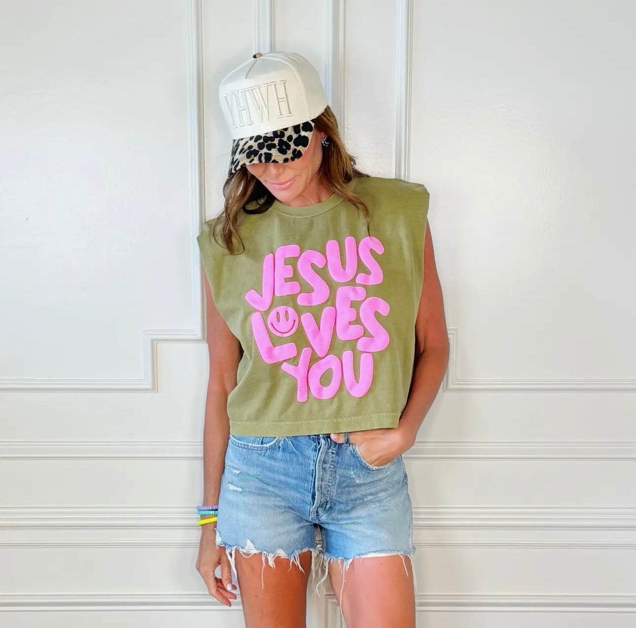 Smiley JESUS Loves You Puff Tank