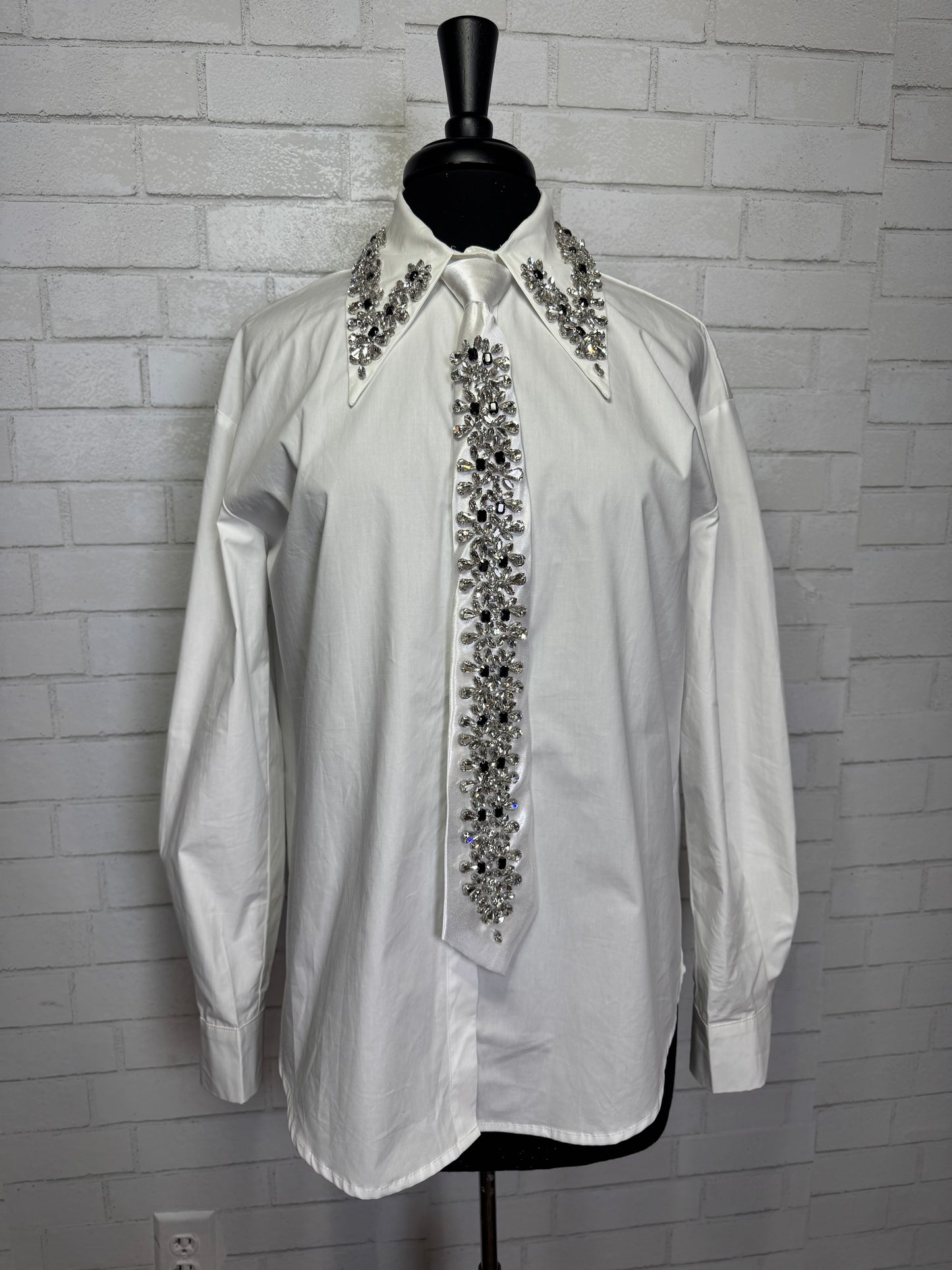 White Button Up Shirt w/Tie