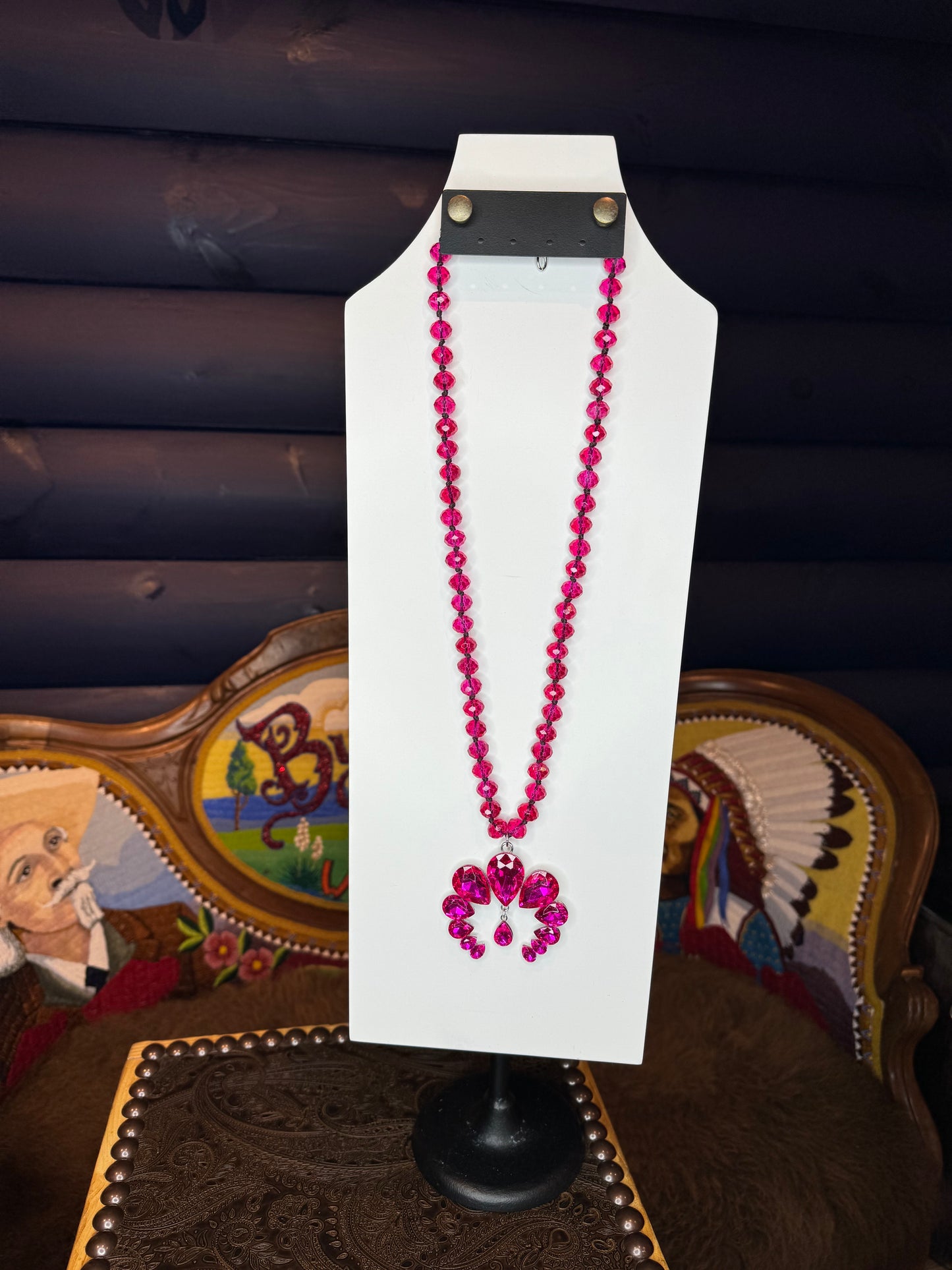 Fun Sparkly Naja Necklace