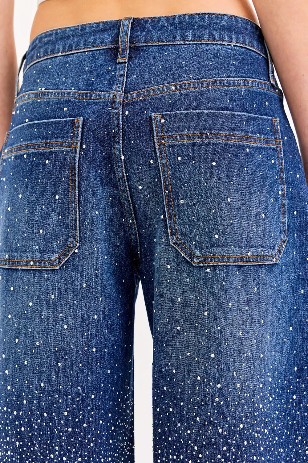 Mid Waist Embellished Barrel Jeans