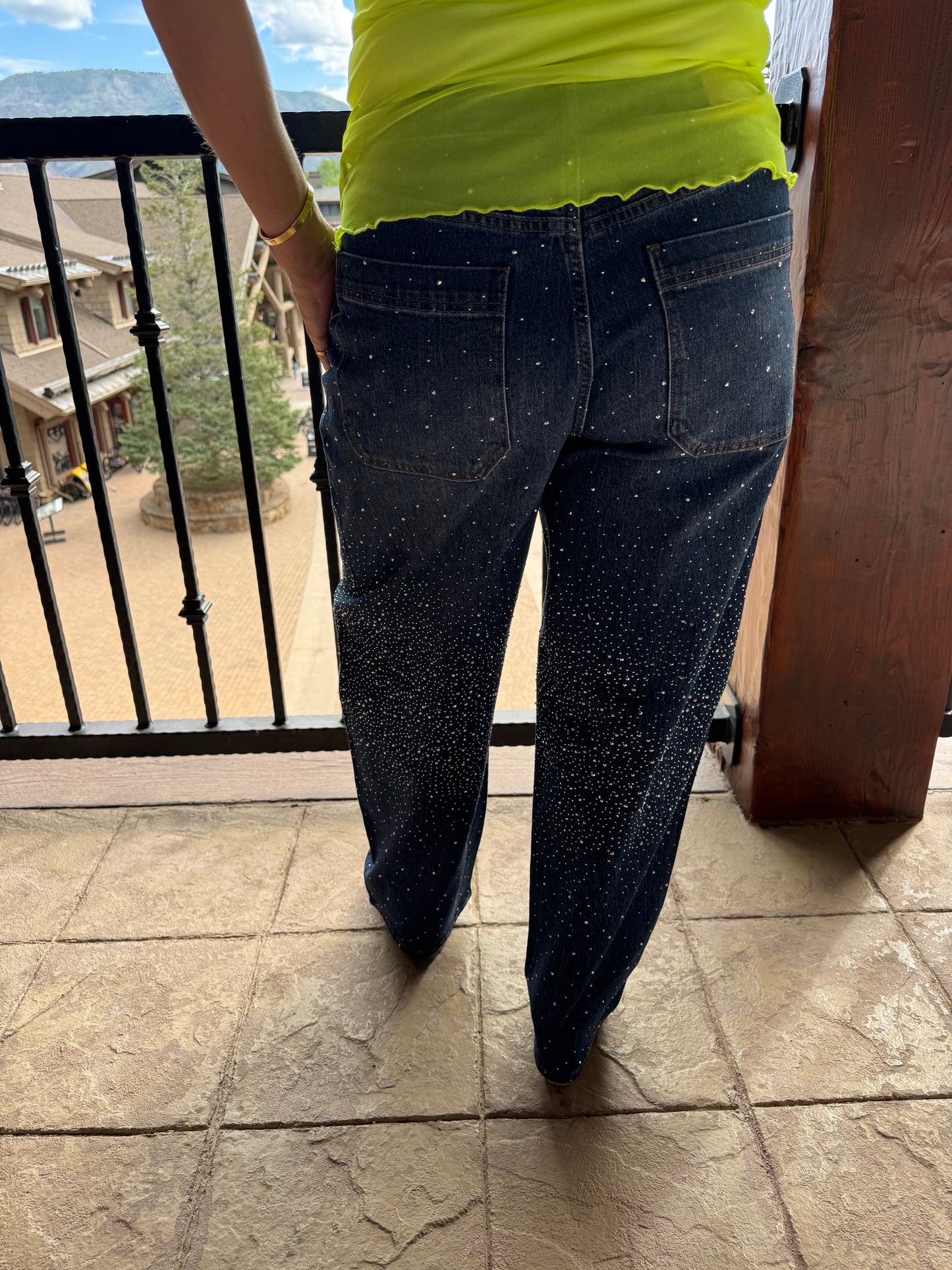 Mid Waist Embellished Barrel Jeans