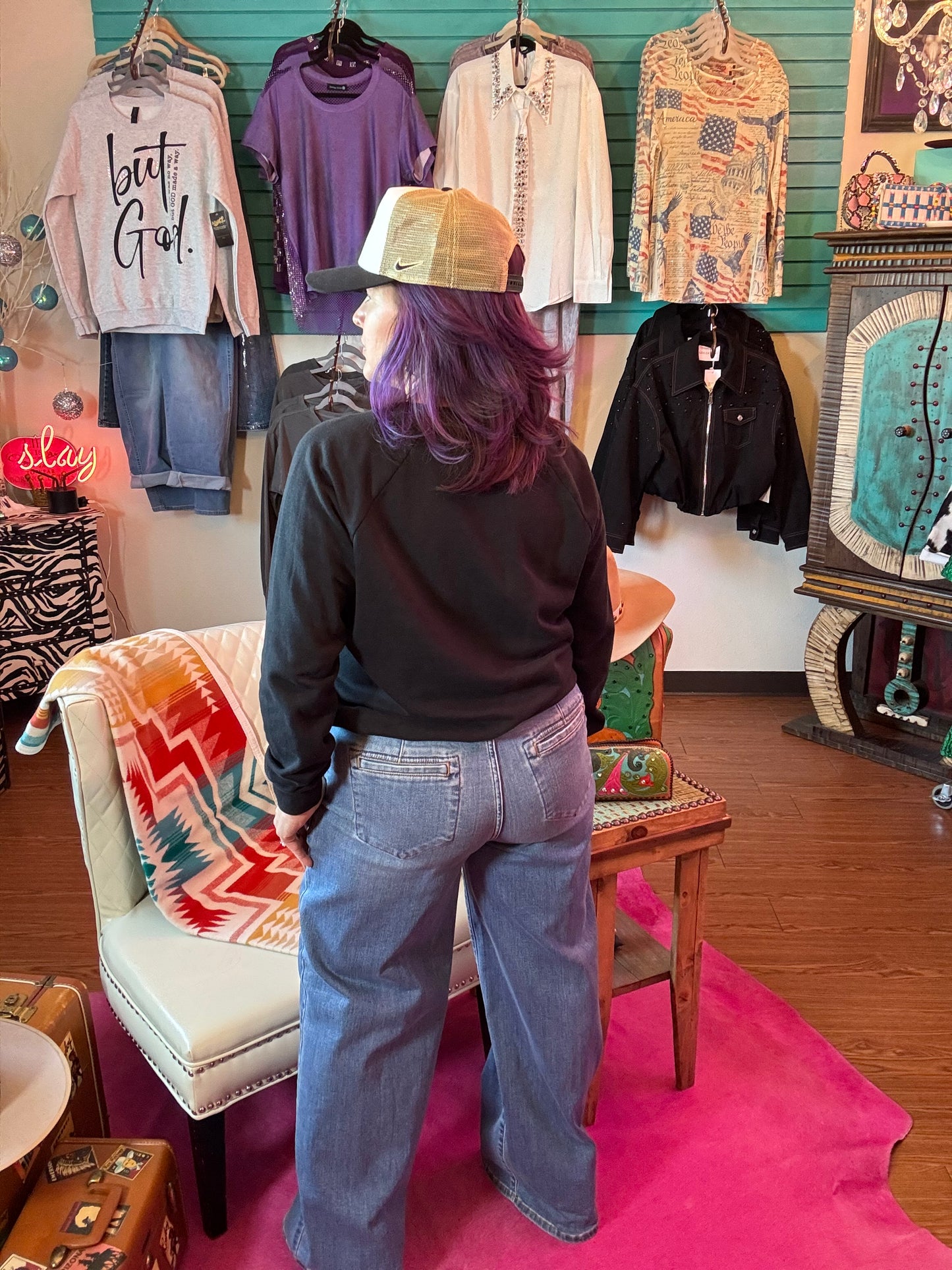 HW Column w/Trouser Styling