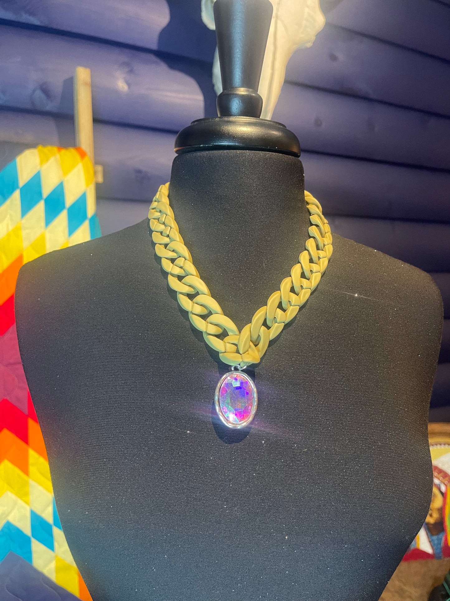 Fashion Link Necklace W/Pendant Black & Taupe