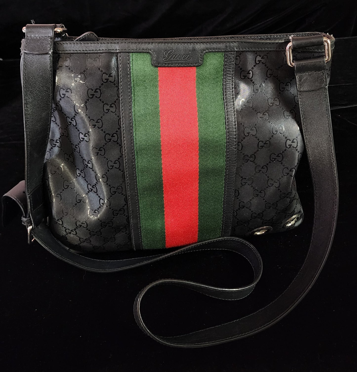 Pre-Loved Gucci Messenger Bag