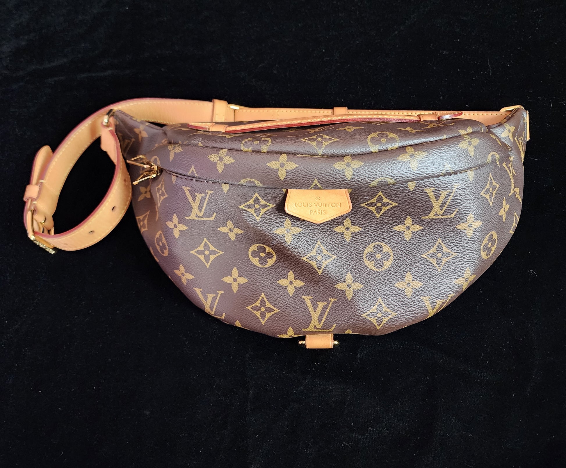 Pre-Loved Louis Vuitton Bumbag