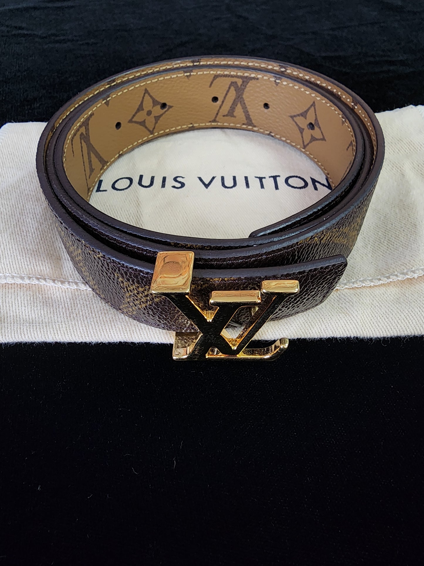 Pre-Loved Louis Vuitton Iconic 30mm Reversible Belt