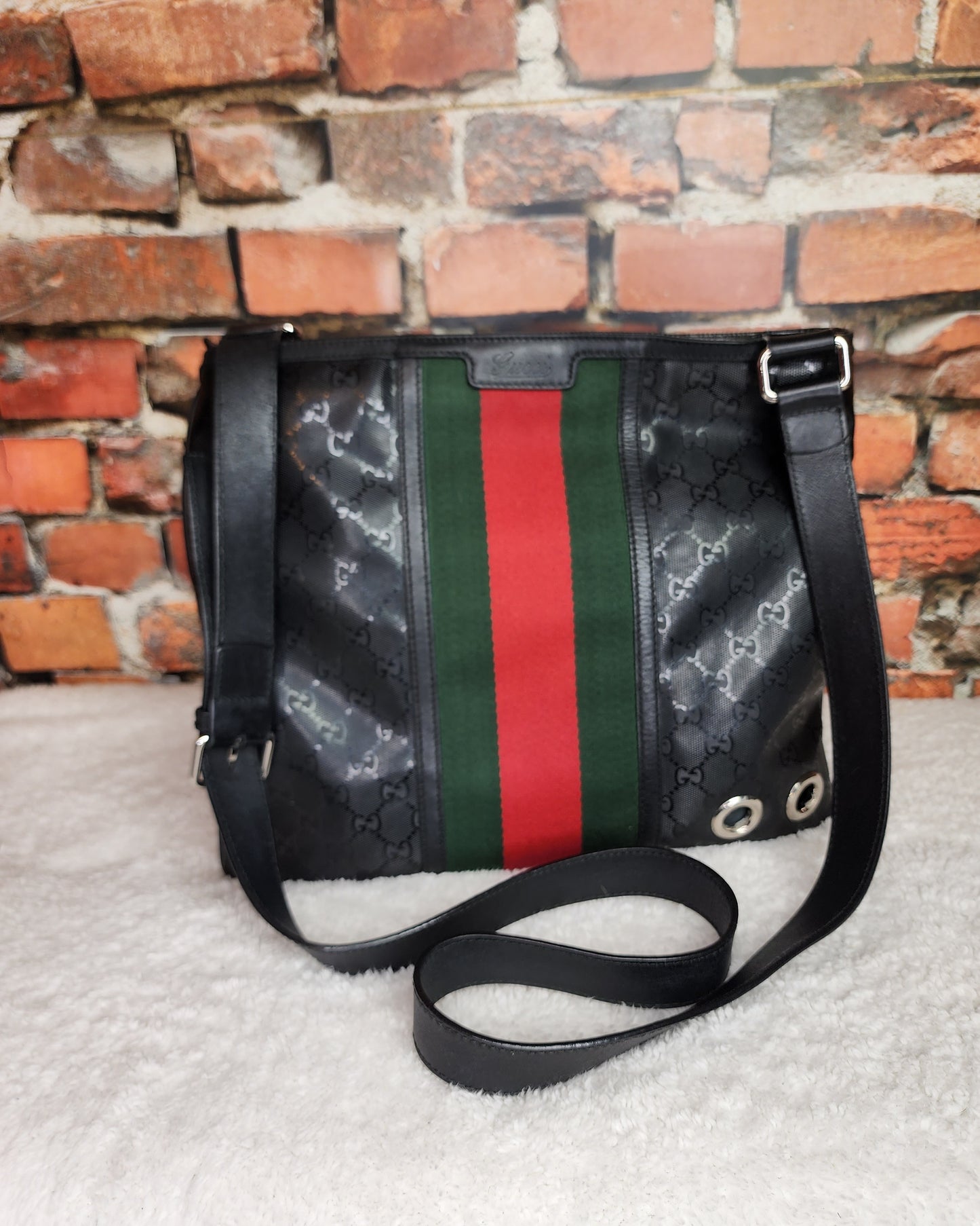 Pre-Loved Gucci Messenger Bag